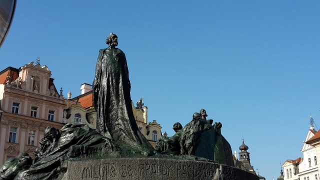Das Jan Hus Denkmal auf dem Altstädterring in Prag